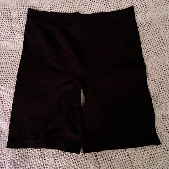 Black Women's Shorts, very thin, to go under a dress - Picture 1 of 6